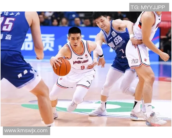 东部雄鹰与猛龙激战正酣谁能在季后赛中占得先机